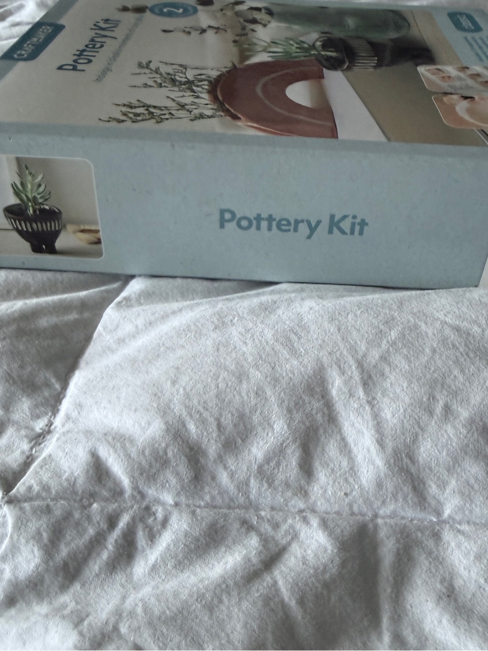 Craftmaker Classic Pottery Kit by Hinkler - Makes 2 Pieces - New in Box - Picture 2 of 4